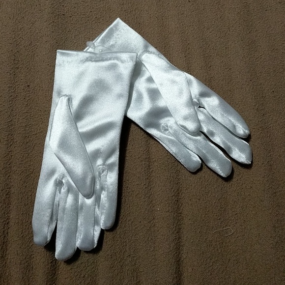 Small white gloves - Picture 3 of 6